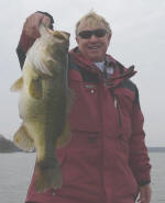 Pro Guide Gary Johnson with an 8.5 lb bass caught 2-16-09