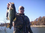 Scott Chilcutt from Dallas with a nice bass caught on 12-15-05 Fishing with 